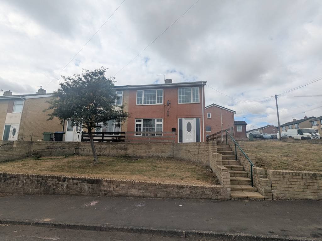 4 Gore Hill Estate, Thornley